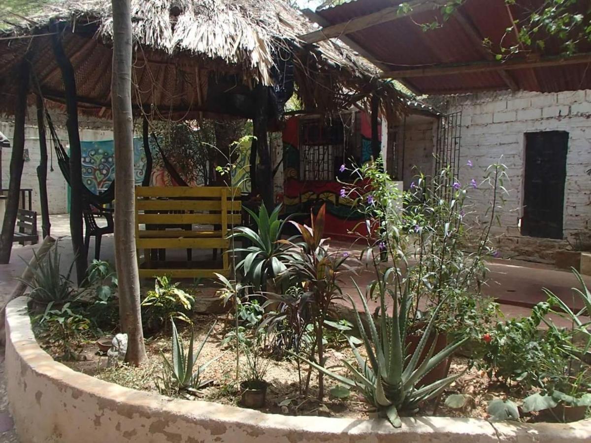 El Garaje Hostal Taganga Buitenkant foto