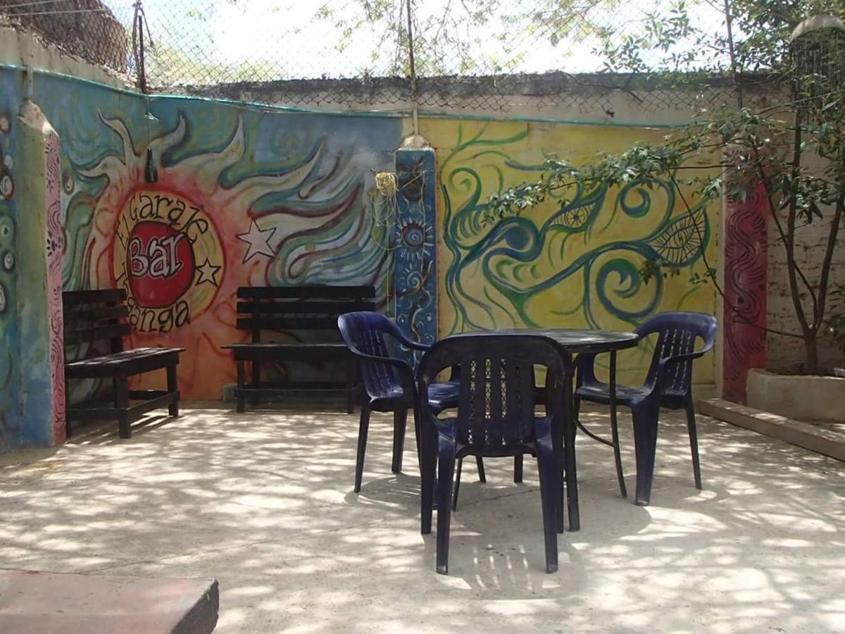 El Garaje Hostal Taganga Buitenkant foto