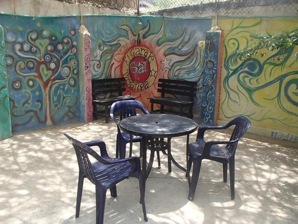 El Garaje Hostal Taganga Buitenkant foto