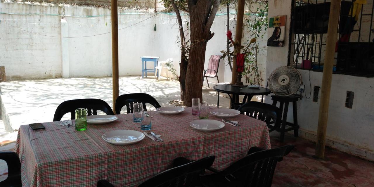 El Garaje Hostal Taganga Buitenkant foto