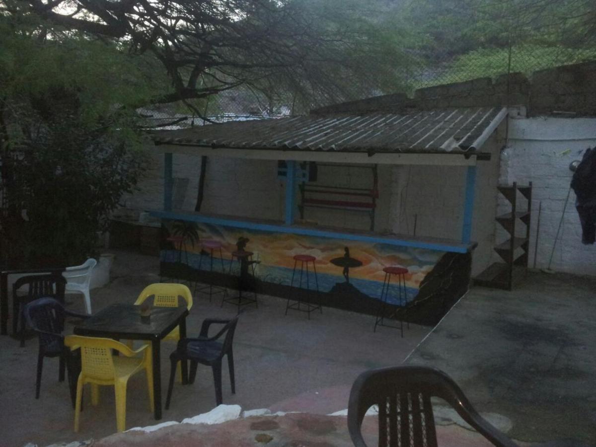 El Garaje Hostal Taganga Buitenkant foto