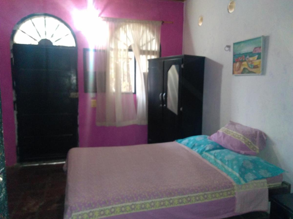 El Garaje Hostal Taganga Buitenkant foto